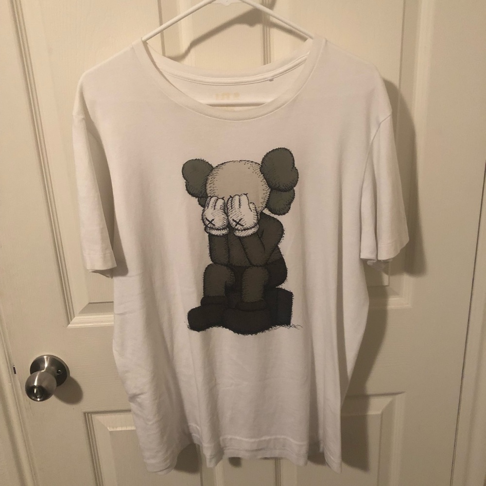 Uniqlo Kaws Tee